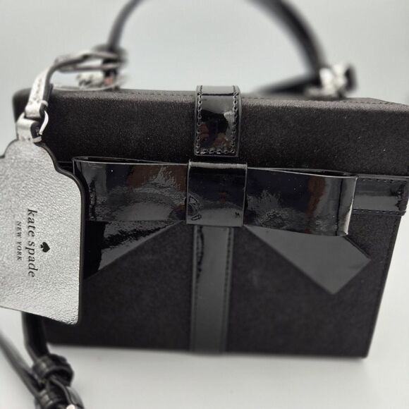 Kate Spade Wrapping Party Gift Box Crossbody Purse Holiday Bow NWT - Picture 3 of 6
